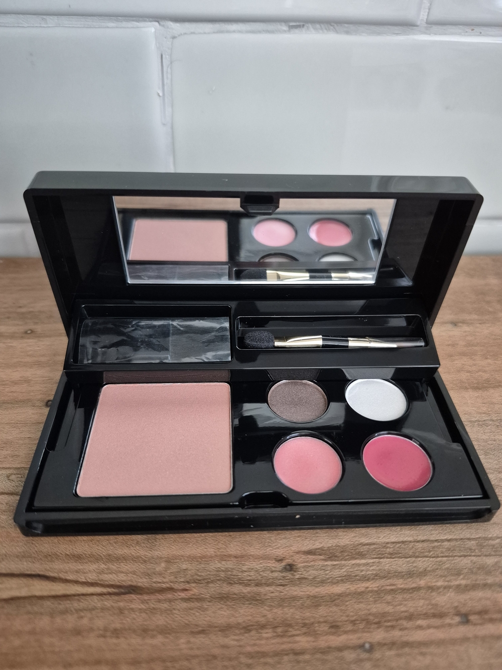 Elizabeth Arden Pink & Rose Blush and Lip Palette
